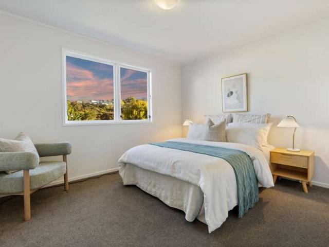 House for sale in Glenfield, Kaipātiki