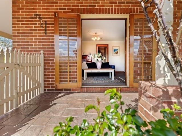 House for rent in Jerrabomberra, Queanbeyan