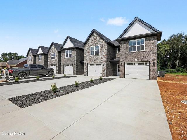 Townhouse for sale in Nelson, Kentucky