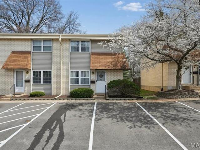 Townhouse for sale in Ballwin, Missouri