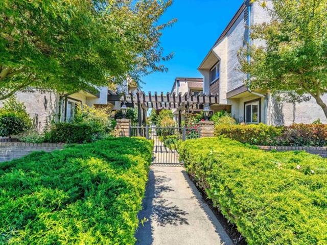 Condo for sale in San Leandro, California