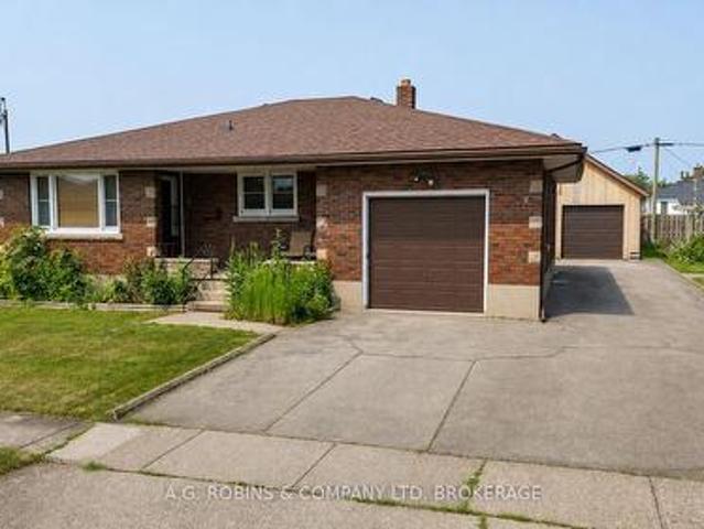 House for sale in Niagara, Ontario