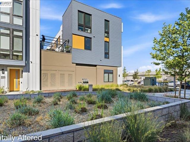 Condo for sale in Alameda, California