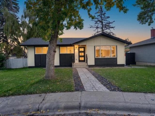 House for sale in Fairview, Calgary