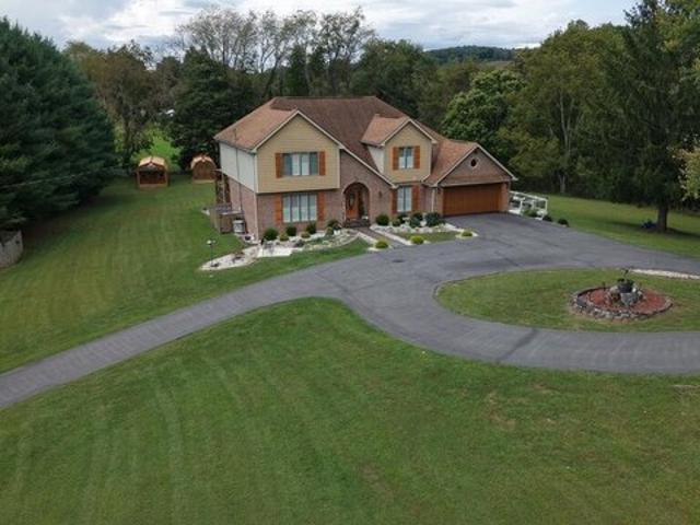 House for sale in Cedar Bluff, Tazewell County