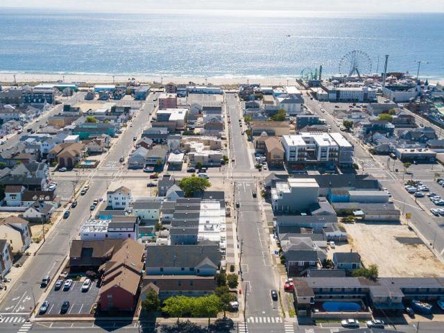 Townhouse for sale in Seaside Heights, New Jersey