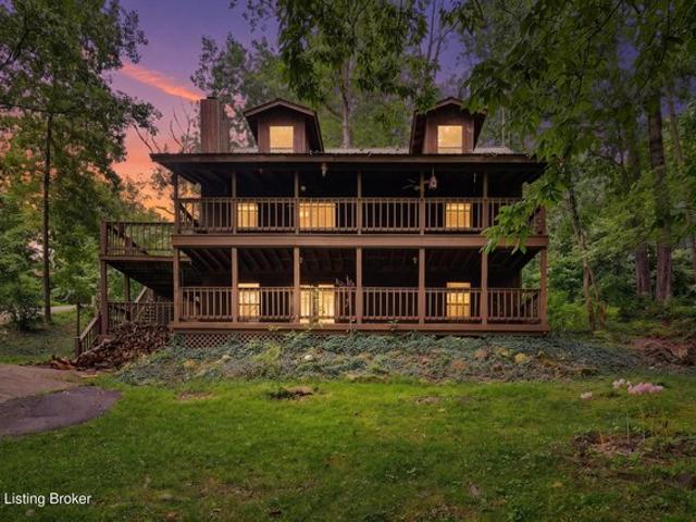House for sale in Bee Spring, Kentucky