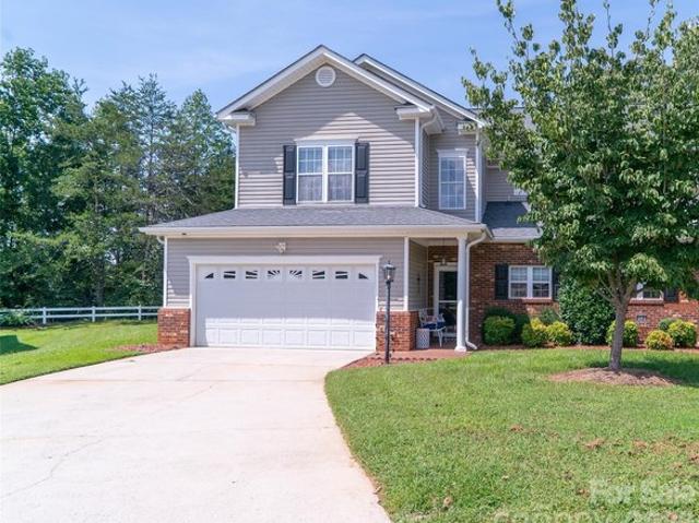 Townhouse for sale in Connellys Springs, North Carolina