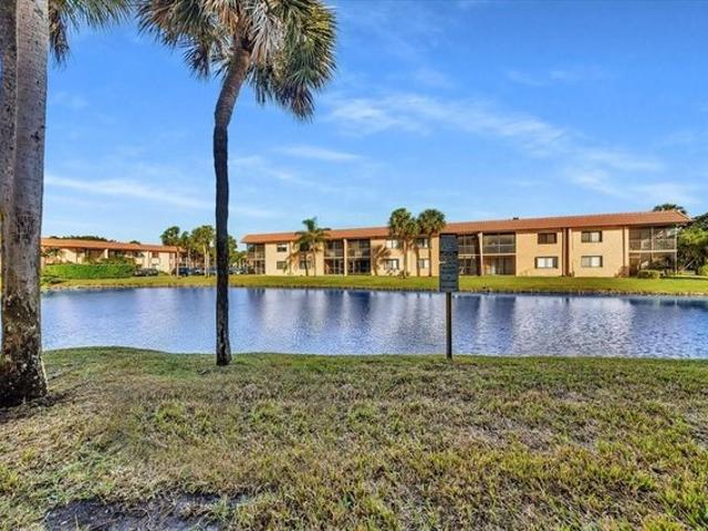 Condo for sale in Weston, Florida