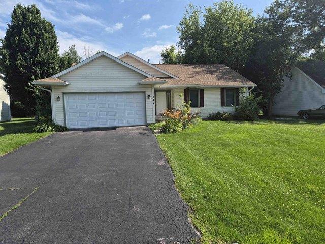 House for sale in Poplar Grove, Illinois