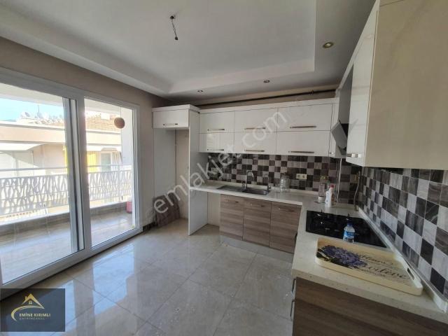 Karşiyaka, İzmir içerisinde kiralık mülk