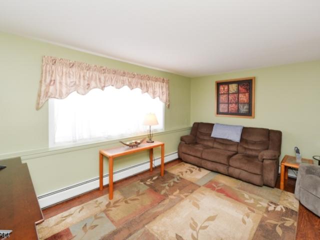 House for sale in Waldwick, New Jersey