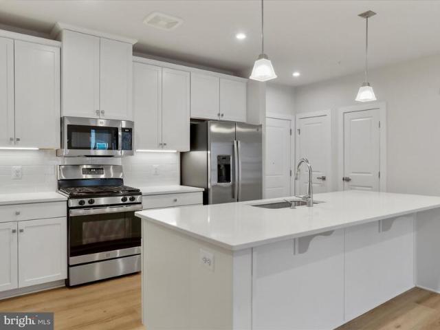 Condo for sale in Winchester