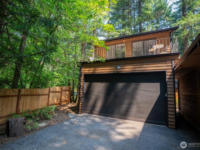 House for sale in Hoodsport, Washington