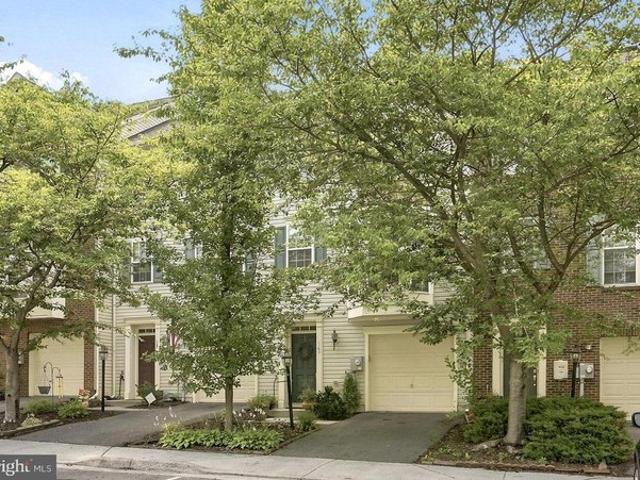 Townhouse for sale in Virginia