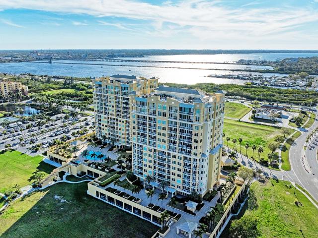 Condo for sale in Palmetto, Florida