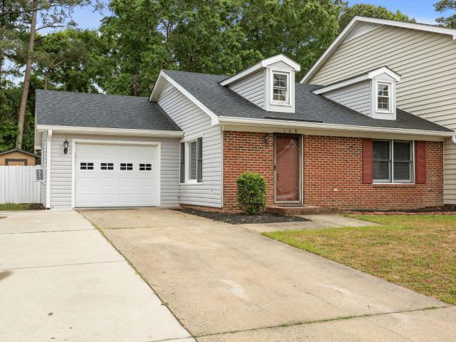 Townhouse for sale in Dunn, North Carolina