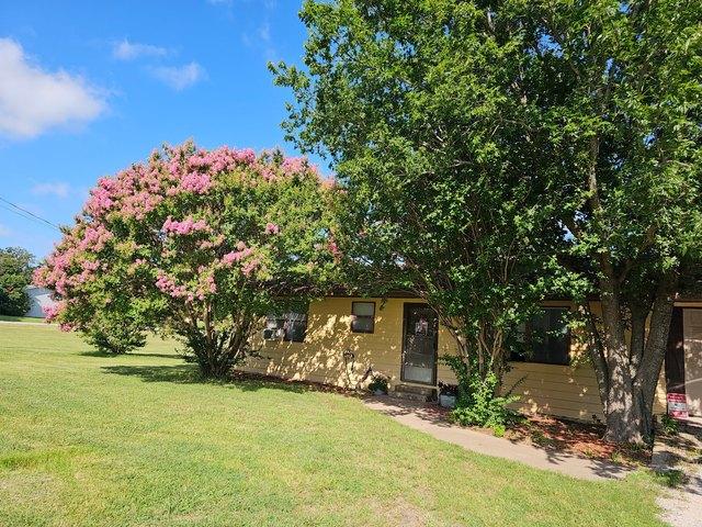 House for sale in De Leon, Texas