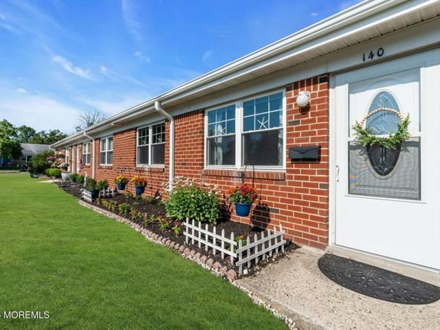 Condo for sale in Winding River Village, Brick Township