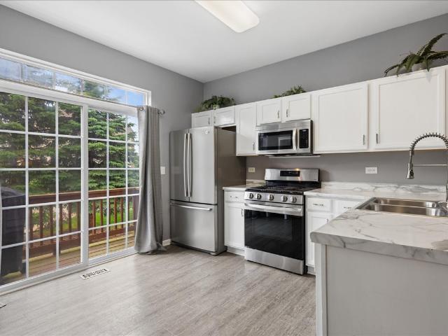 Townhouse for sale in Grayslake, Illinois