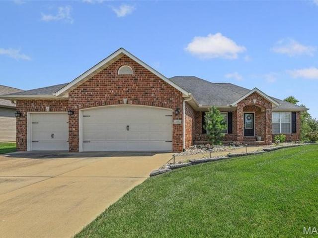 House for sale in Maryville, Illinois