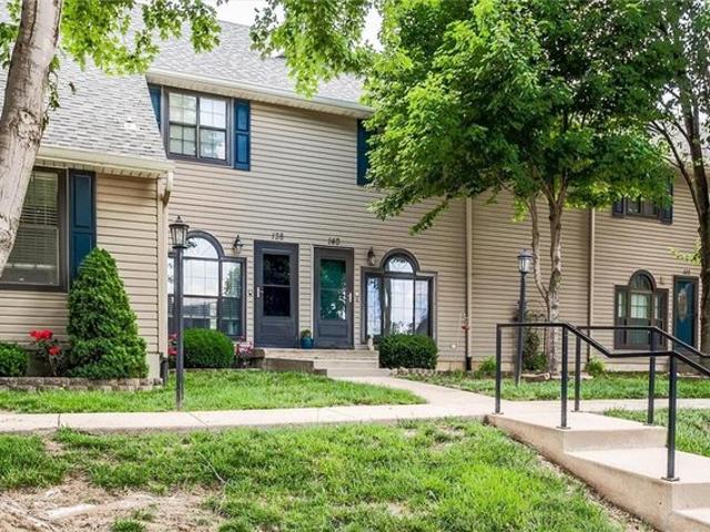 Townhouse for sale in Smithville, Missouri
