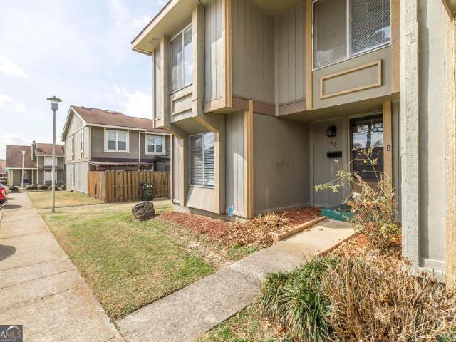 Townhouse for sale in Kathleen, Georgia