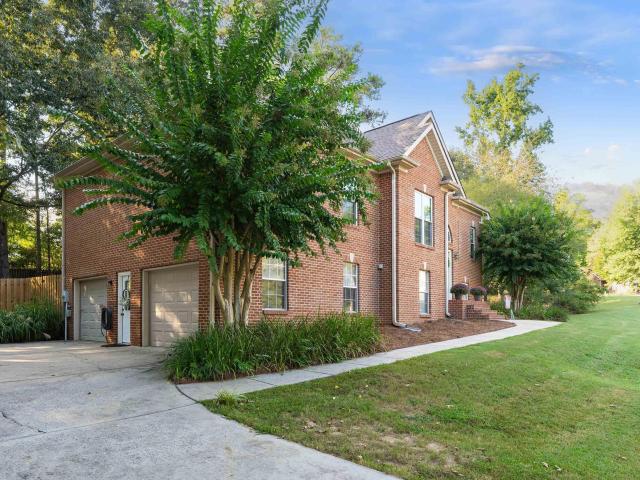 House for sale in Chelsea, Alabama