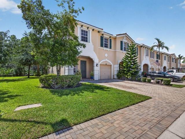 Townhouse for sale in Stuart, Florida