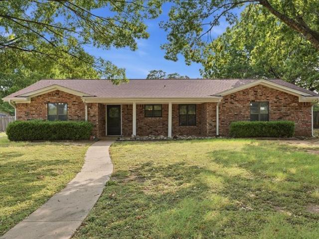 House for sale in Lorena, Texas