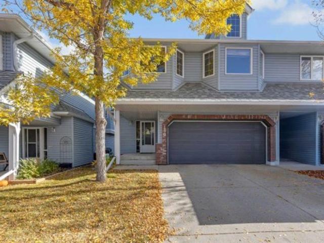 Townhouse for sale in Valley Ridge, Calgary