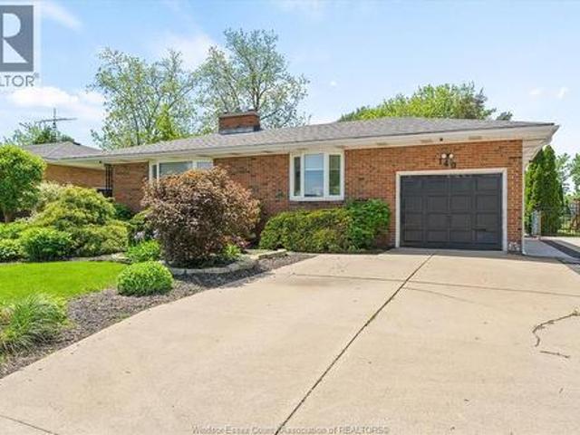 House for sale in Amherstburg, Ontario