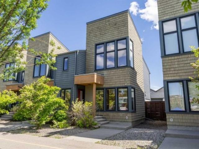Townhouse for sale in Northwest, Alberta