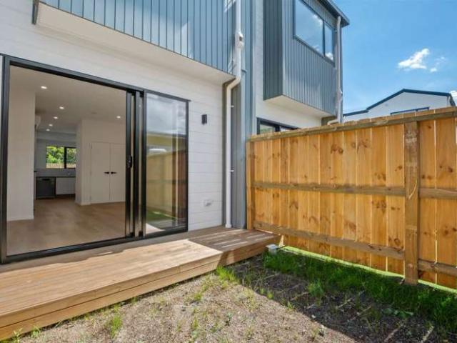 Townhouse for sale in Manurewa