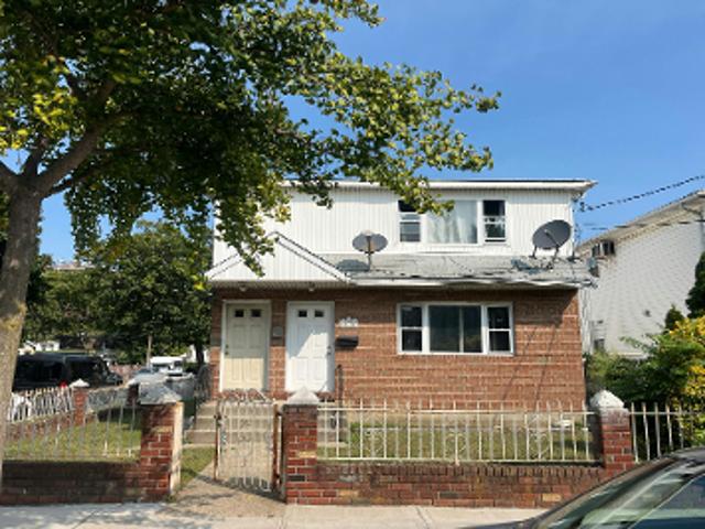 House for sale in Queens, Arverne