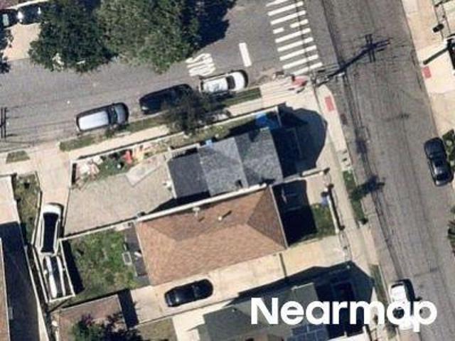 House for sale in Queens, Arverne
