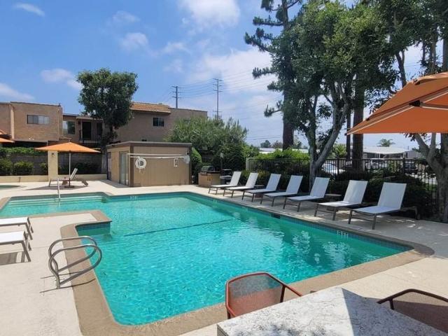 Apartment for rent in Tustin, California