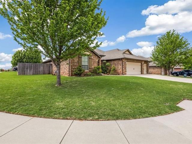 House for sale in Yukon, Oklahoma