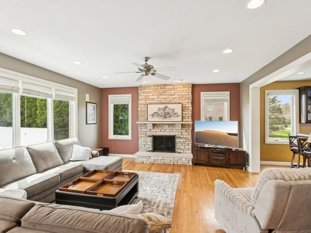 House for sale in Green Oaks, Illinois