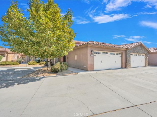 Townhouse for sale in Apple Valley, California