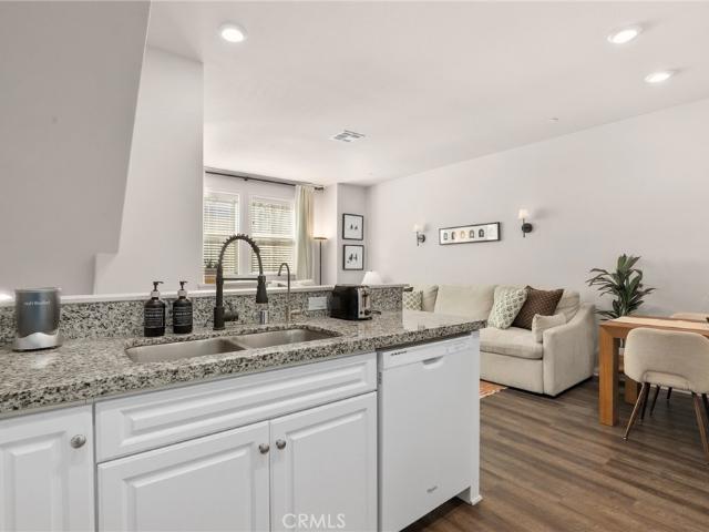Townhouse for sale in Van Nuys Neighborhood Council District, Canoga Park