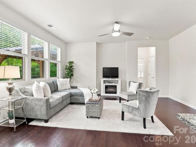 House for sale in Mecklenburg, North Carolina