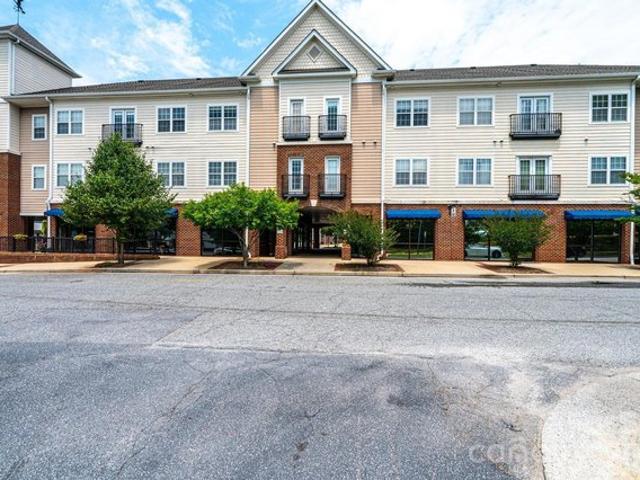 Condo for sale in Catawba, North Carolina