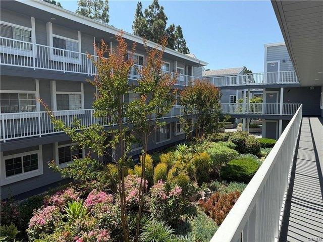 Condo for sale in Canoga Park, California