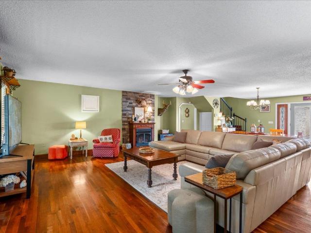 House for sale in Holly Pond, Alabama