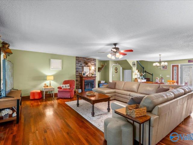 House for sale in Holly Pond, Cullman County