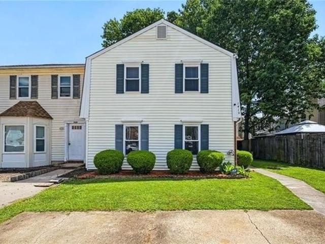 Townhouse for sale in Virginia