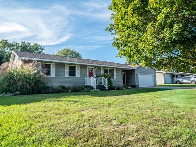 House for sale in Manistee, Manistee County