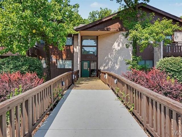 Condo for sale in Saint Charles, Missouri