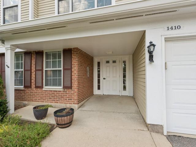 Condo for sale in Mount Prospect, Illinois
